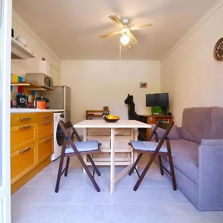 Les Amandiers Apartment *